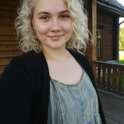 Эмилия, 24